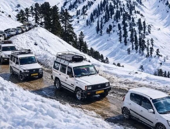 road Authorities reiterate strict vehicle safety norms on Tangmarg–Gulmarg road