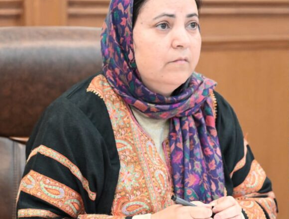 Sakeena Itoo reviews cleanliness, sanitation measures in GMCs, District Hospitals, other health facilities across Kashmir Division