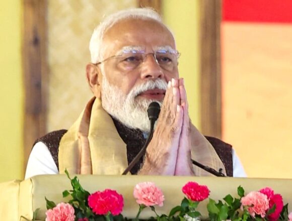 PM Modi Pays Tribute to Sahibzades at Veer Baal Diwas, Calls on Youth to Lead India Towards Viksit Bharat