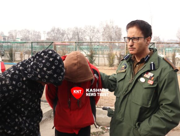 IMG-20260120-WA0055 SSP Traffic Srinagar counsels minors, warns parents against underage driving