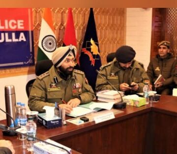 J&K Police conducts training-cum-briefing session for Pairavi & legal staff in Baramulla (1) J&K Police conducts training-cum-briefing session for Pairavi & legal staff in Baramulla