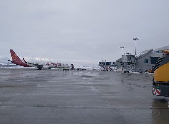 3 flights cancelled at Srinagar airport after airspace closure in Delhi