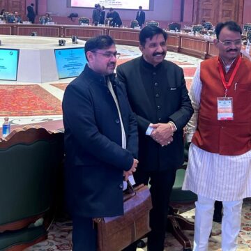 Satish Sharma attends National Transport Ministers’ Meeting, meets Nitin Gadkari