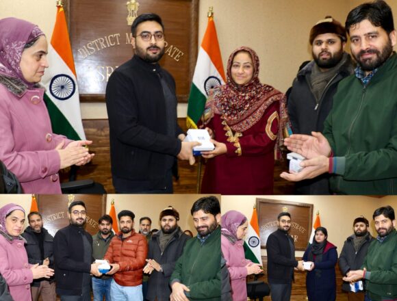 DC Srinagar distributes CSC Biometric Kits, Micro ATMs among Krishi Udhiyamis of KKGs under HADP