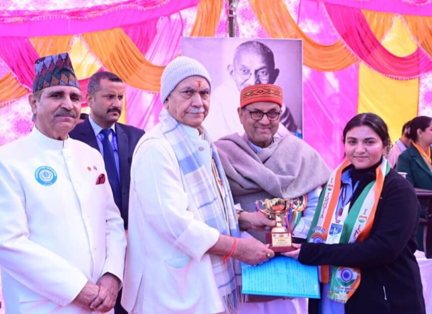 LG Manoj Sinha Pays Tributes To Mahatma Gandhi On His Punyatithi