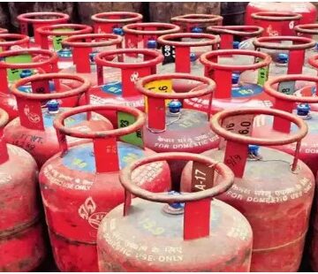 Commercial LPG prices jump as 2026 begins, Rs 111 hike in 19 kg LPG cylinder, Domestic LPG rates remain unchanged