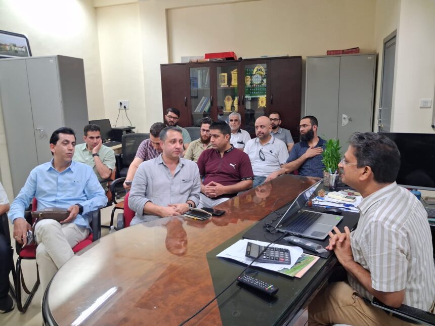 PIB Srinagar Media Delegation Gains Insights into Marine Aquaculture Research at ICAR–CMFRI, Vizhinjam