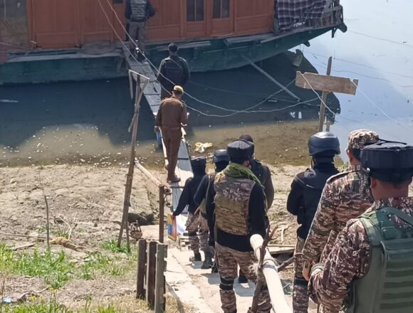 Ahead of Vice President’s Visit, House Boats Searched in Srinagar, Security Tightened Around Dal Lake, Kashmir University