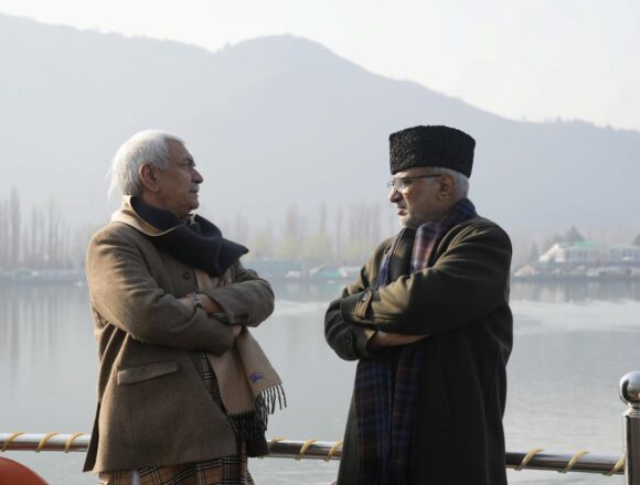 Vice-President Radhakrishnan Mesmerized by Dal Lake’s Beauty, Lauds J&K’s Transformation