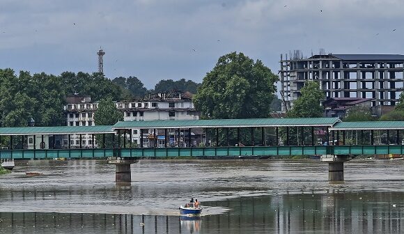 s_639069885861941785_IMG_2304 Govt examines proposal for new bridge near Convent School, GPO in Srinagar
