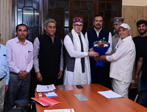 CM Omar Abdullah interacts with delegations; development and community issues discussed