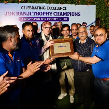 CM Omar Abdullah hosts dinner to honour J&K’s Ranji Trophy Champions
