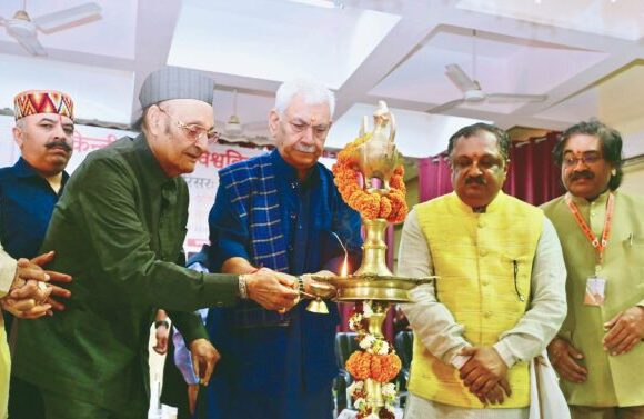 a2-1-696x377 LG Sinha Unveils Bust Of Maharaja Ranbir Singh At Central Sanskrit University Jammu Campus