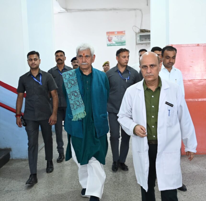 Lieutenant Governor visits GMC Jammu; Inquires about health of citizens injured in Udhampur Road Accident