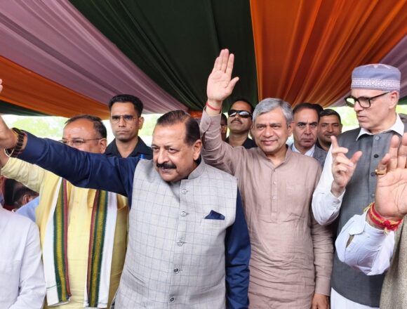 Union Minister Ashwini Vaishnaw Flags Off Extended Vande Bharat Express, Boosting Capacity For Jammu-Srinagar Rail Line
