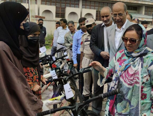 Sakeena Itoo distributes appointment orders among CPWs at Srinagar
