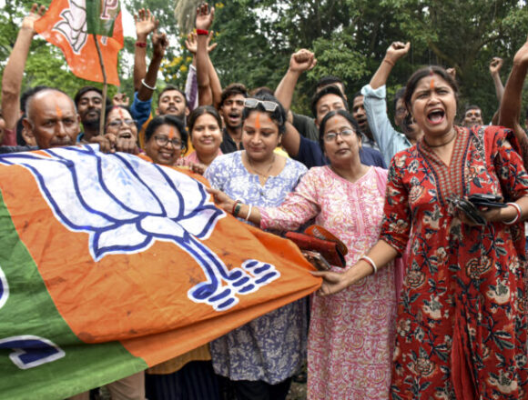 West Bengal Polls: BJP Crosses Majority Mark, Leads In 185 Seats; Mamata Ahead In Bhabanipur